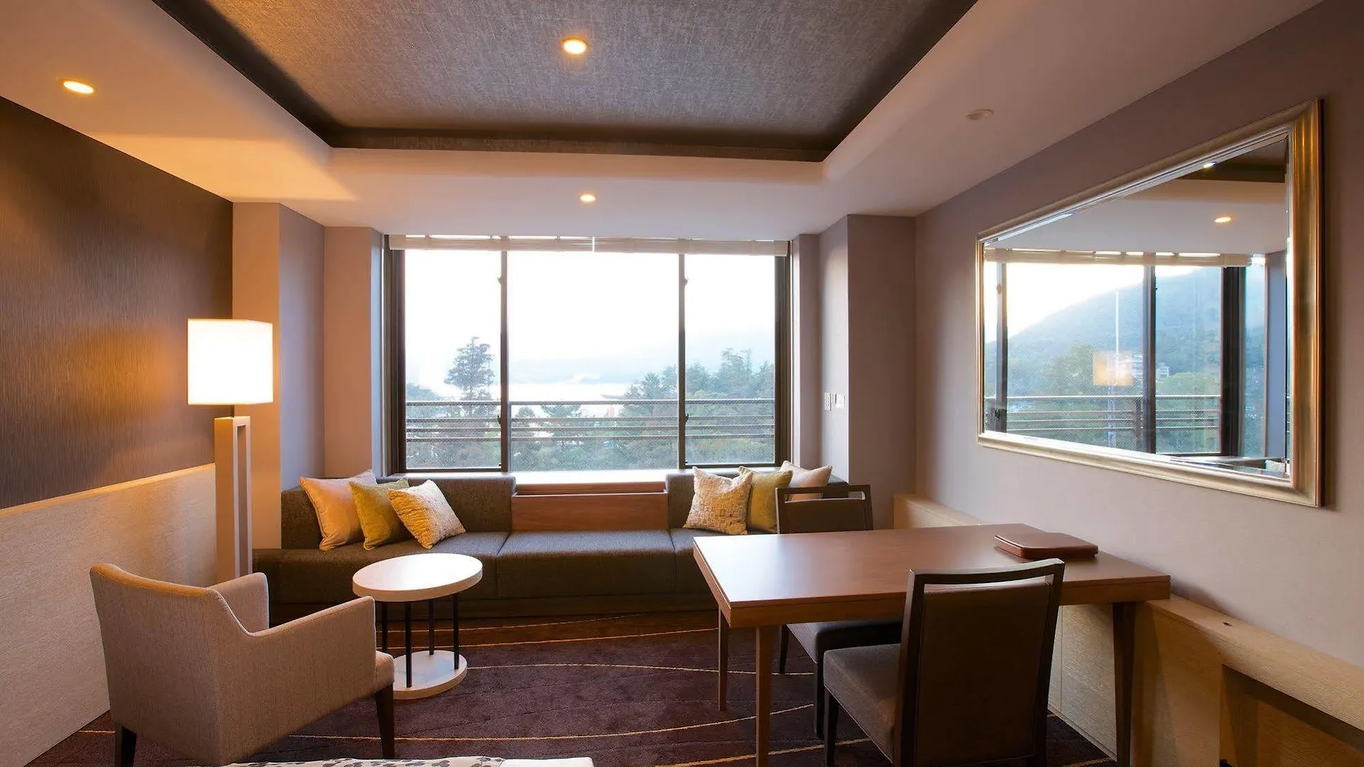 Miyajima Grand Hotel Arimoto Hatsukaichi 4*,  Japonya